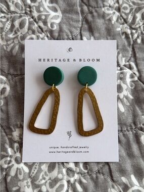 Heritage & Bloom Green Disk and Hammered Gold Drop Earrings